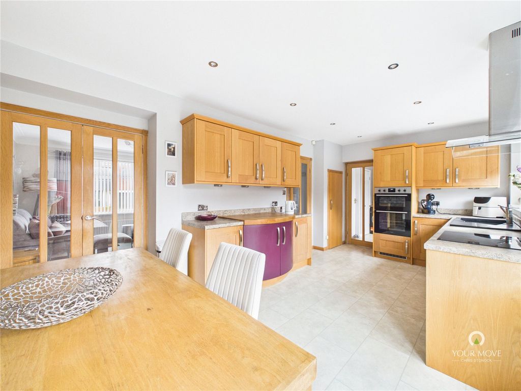 Property photo 3 of 17 Picture No. 14