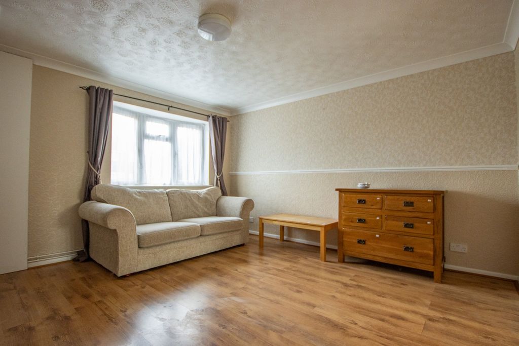Property photo 3 of 16 55279310
