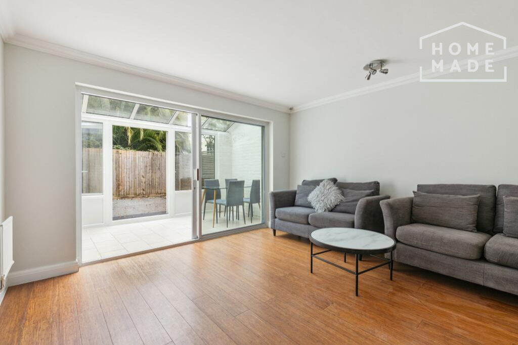 Property photo 2 of 12 16.Png