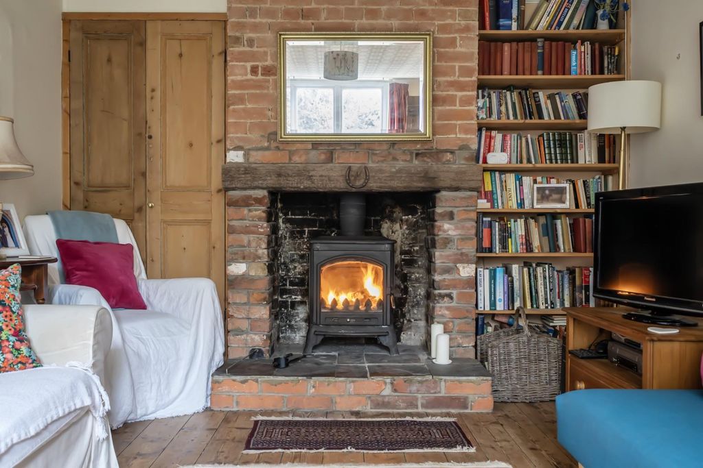 Property photo 3 of 19 1415742-18-699c4F86624c0.Jpg