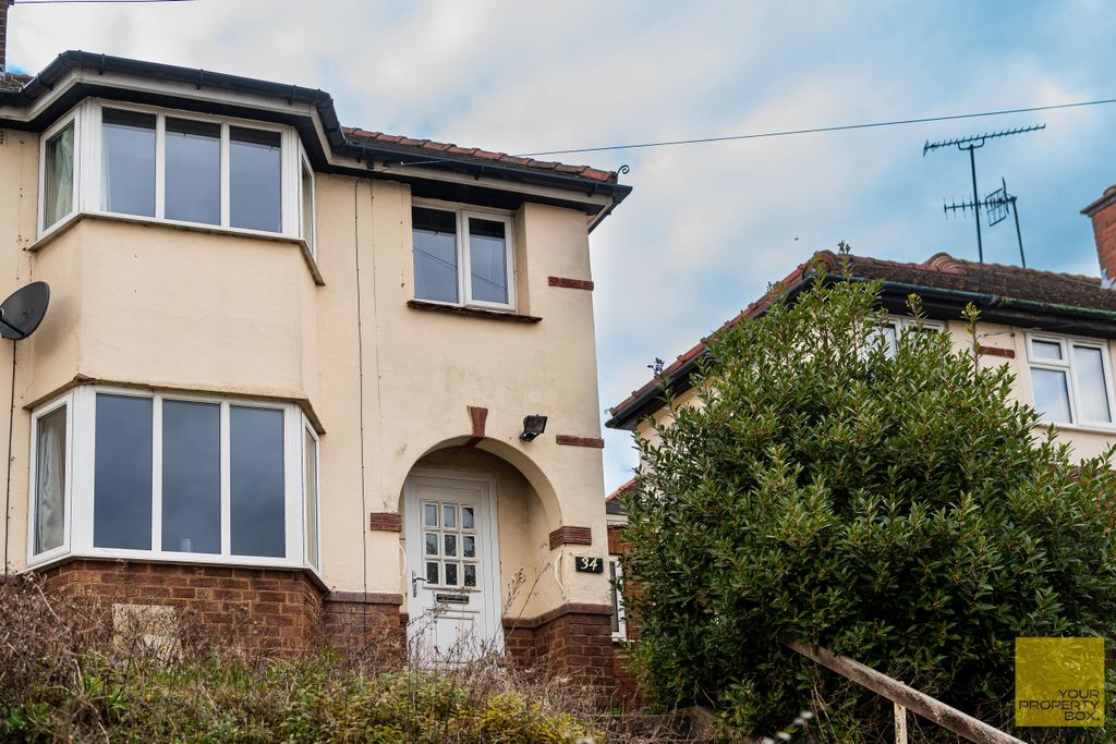Property photo 2 of 22 34 Bromwich Road0102