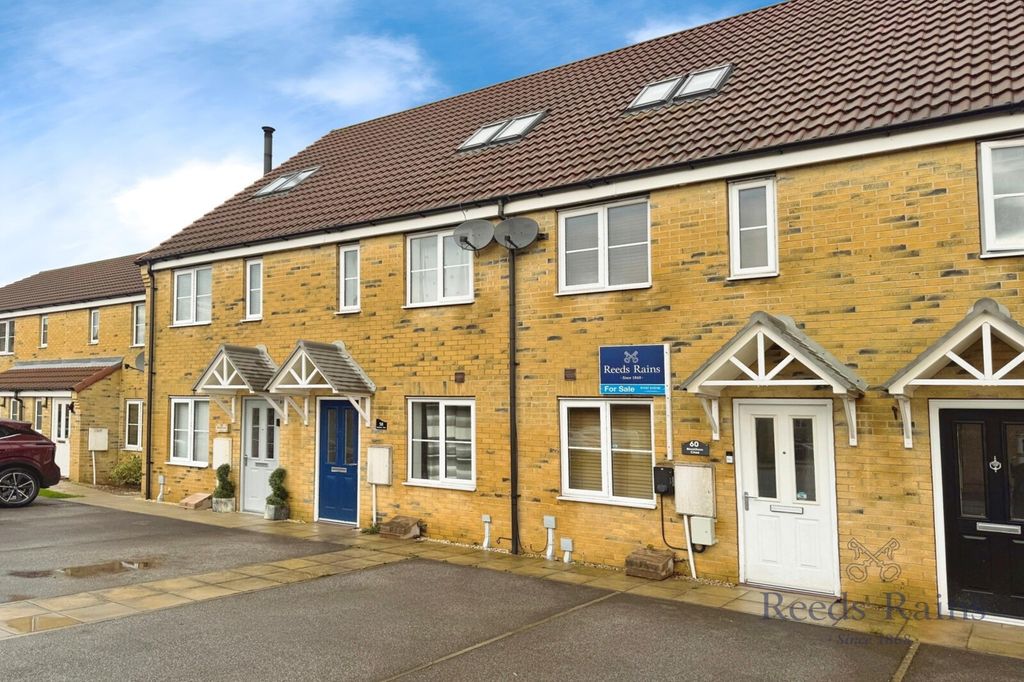 Property photo 1 of 17 Front