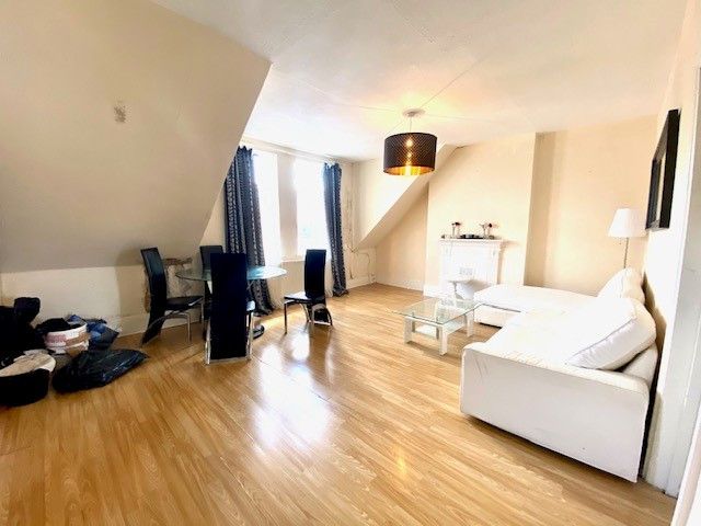 Property photo 2 of 3