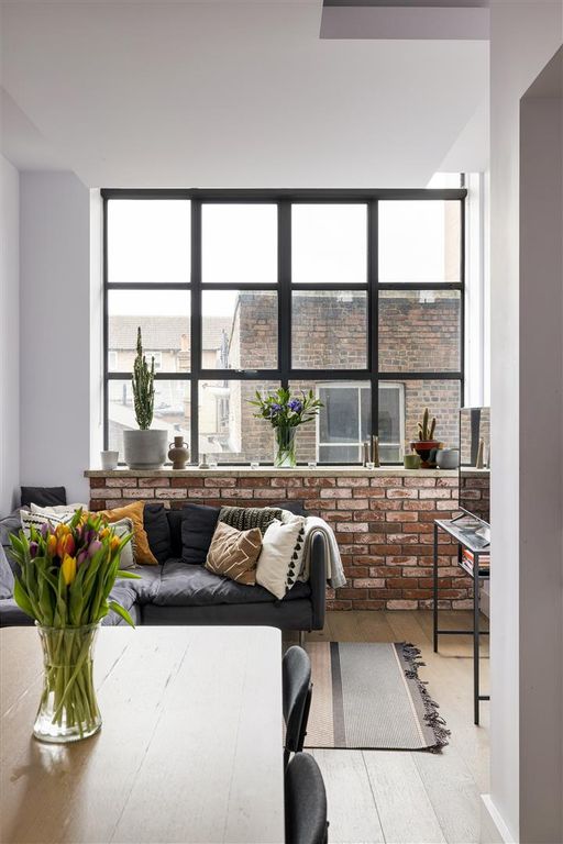 Property photo 3 of 32 Chatham Place, E9