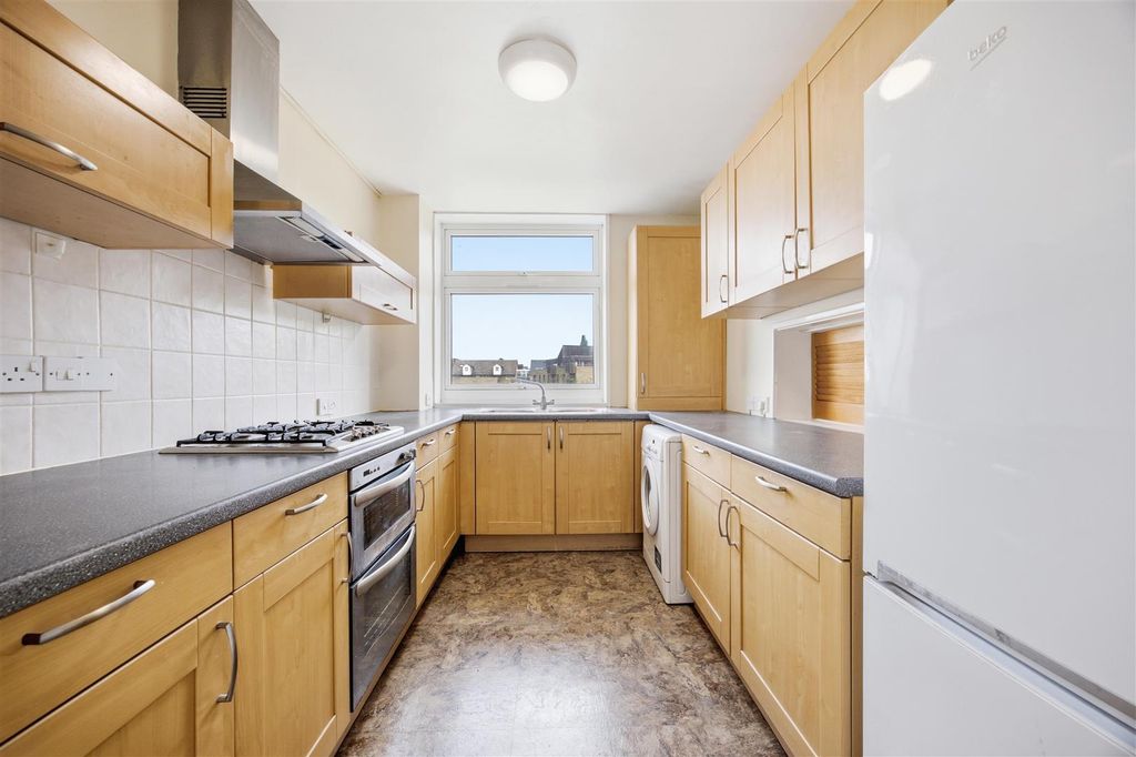 Property photo 3 of 13 Kitchen