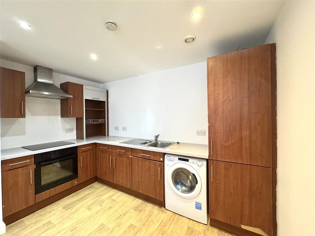 Property photo 3 of 6 1 Argyle - Kitchen.Jpeg