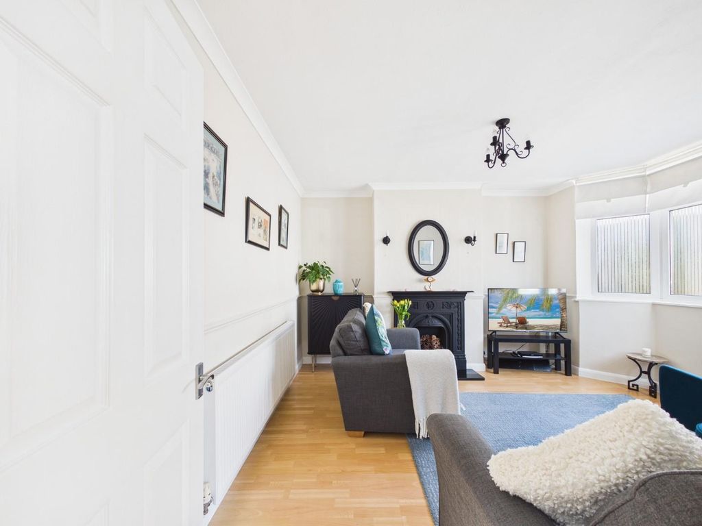 Property photo 2 of 36 Cam01576G0-Pr0366-Still006.Jpg