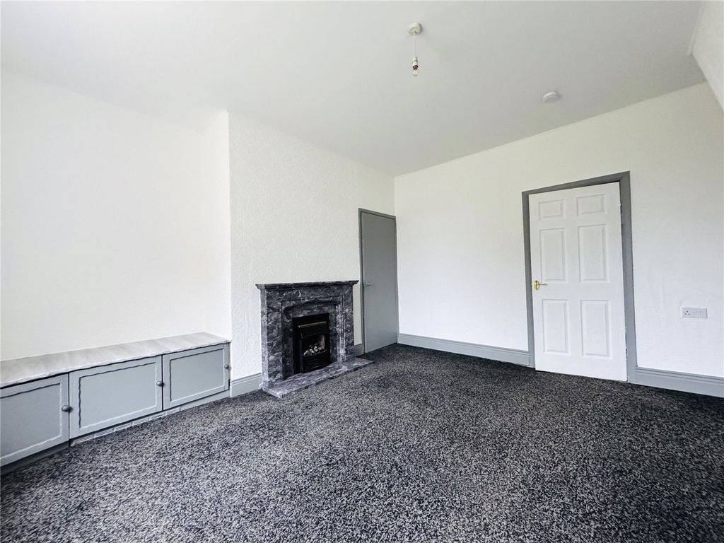 Property photo 3 of 12 Picture No. 33