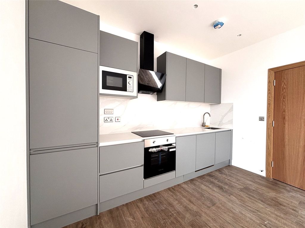 Property photo 3 of 24 Picture No. 14