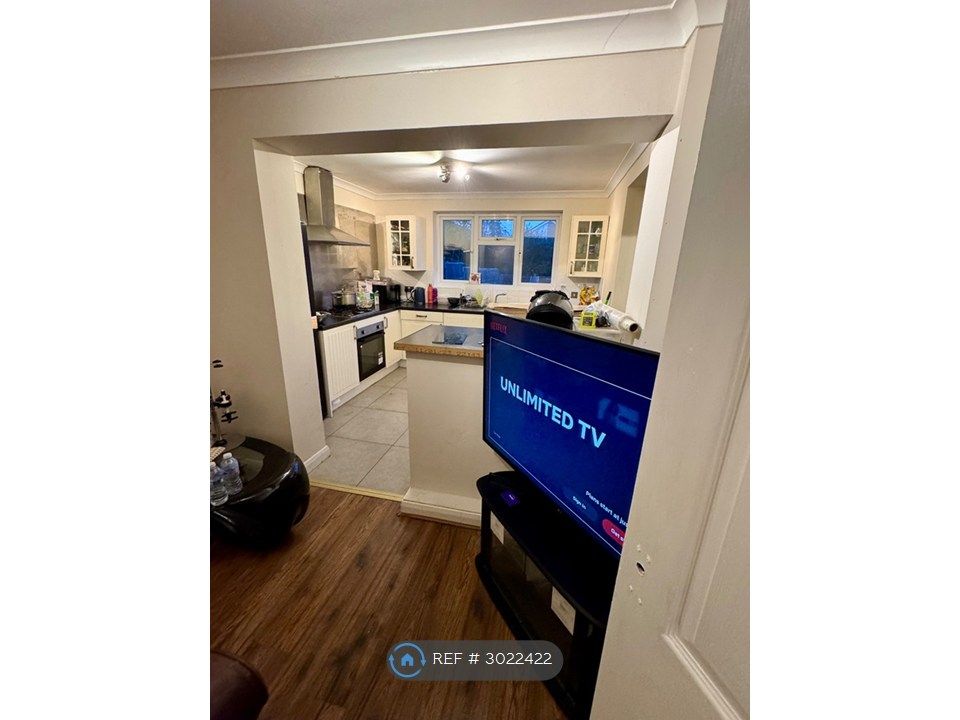 Property photo 2 of 4 Dinning And Kitchen Area