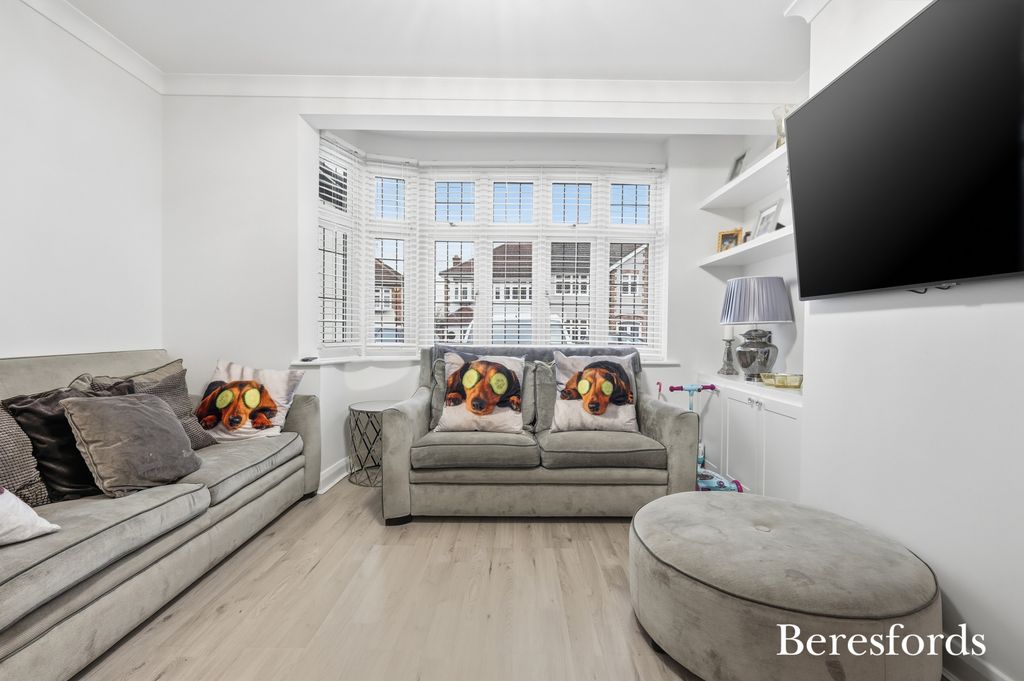 Property photo 2 of 19 Picture No. 04