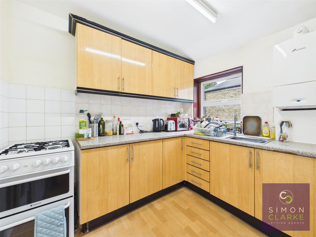 Property photo 3 of 11 Cam05425G0-Pr0142-Still002.Jpg