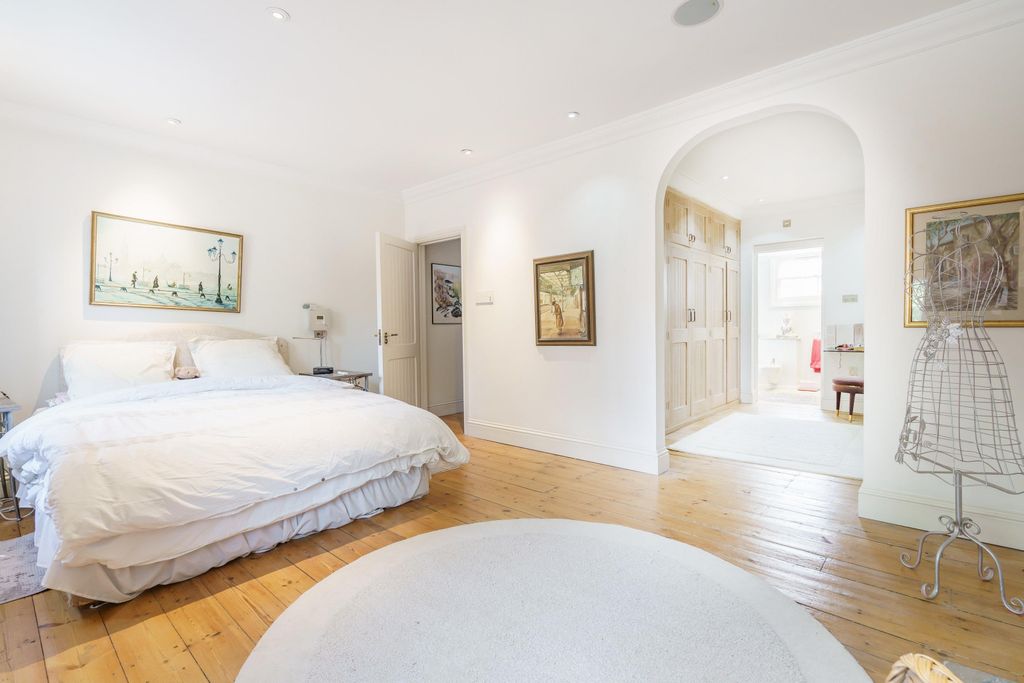 Property photo 3 of 15 Image