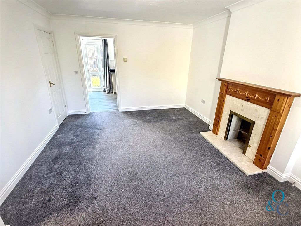 Property photo 2 of 16 Picture No. 04