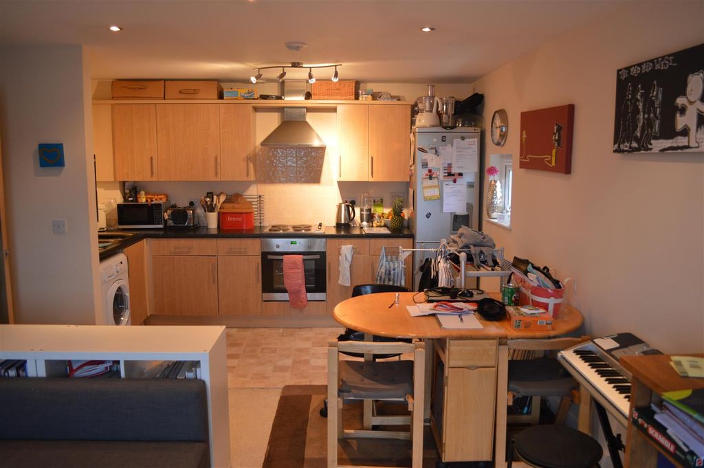 Property photo 2 of 5