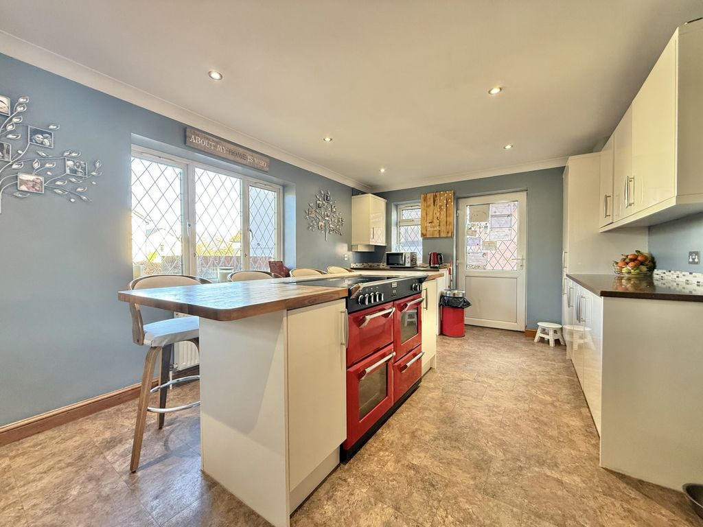 Property photo 2 of 35 Photo 6