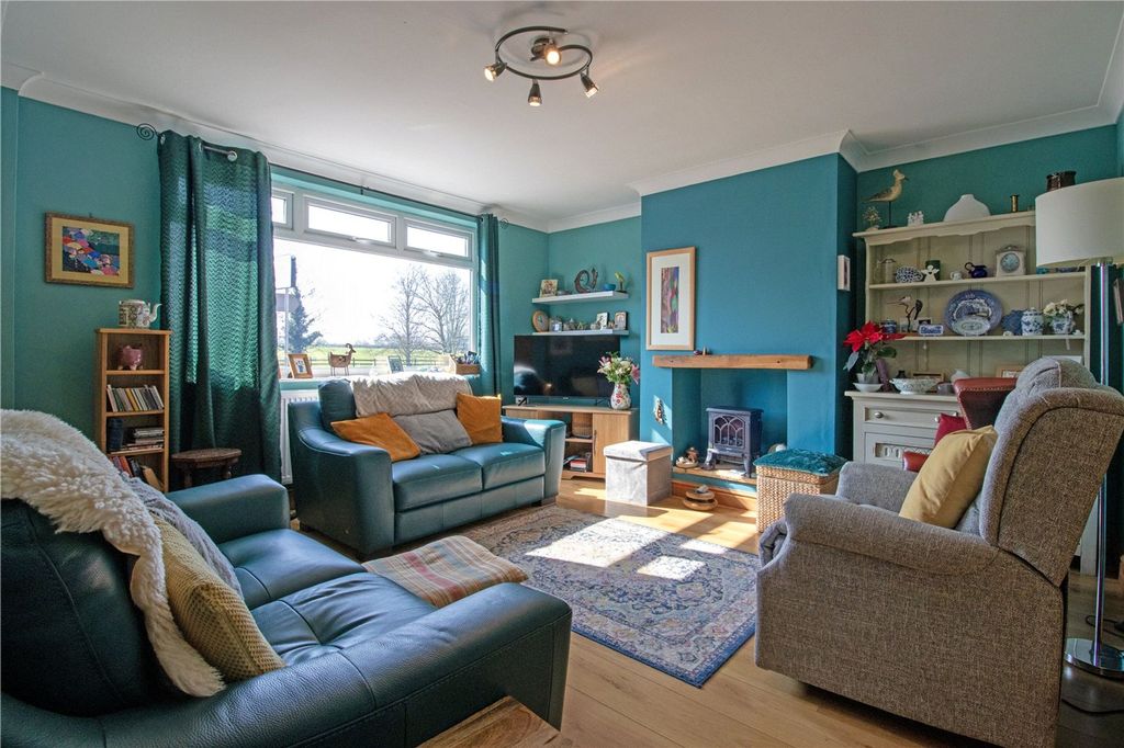 Property photo 2 of 26