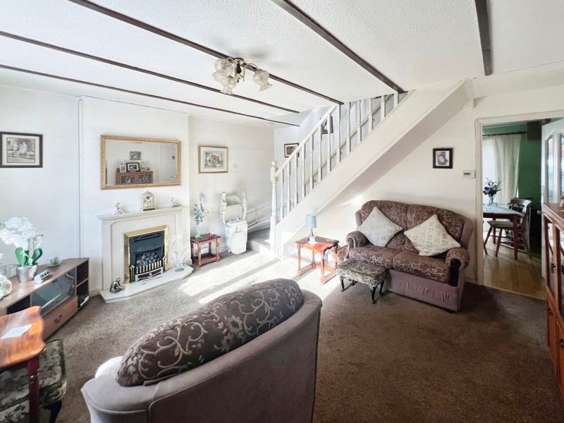 Property photo 2 of 14 Lounge