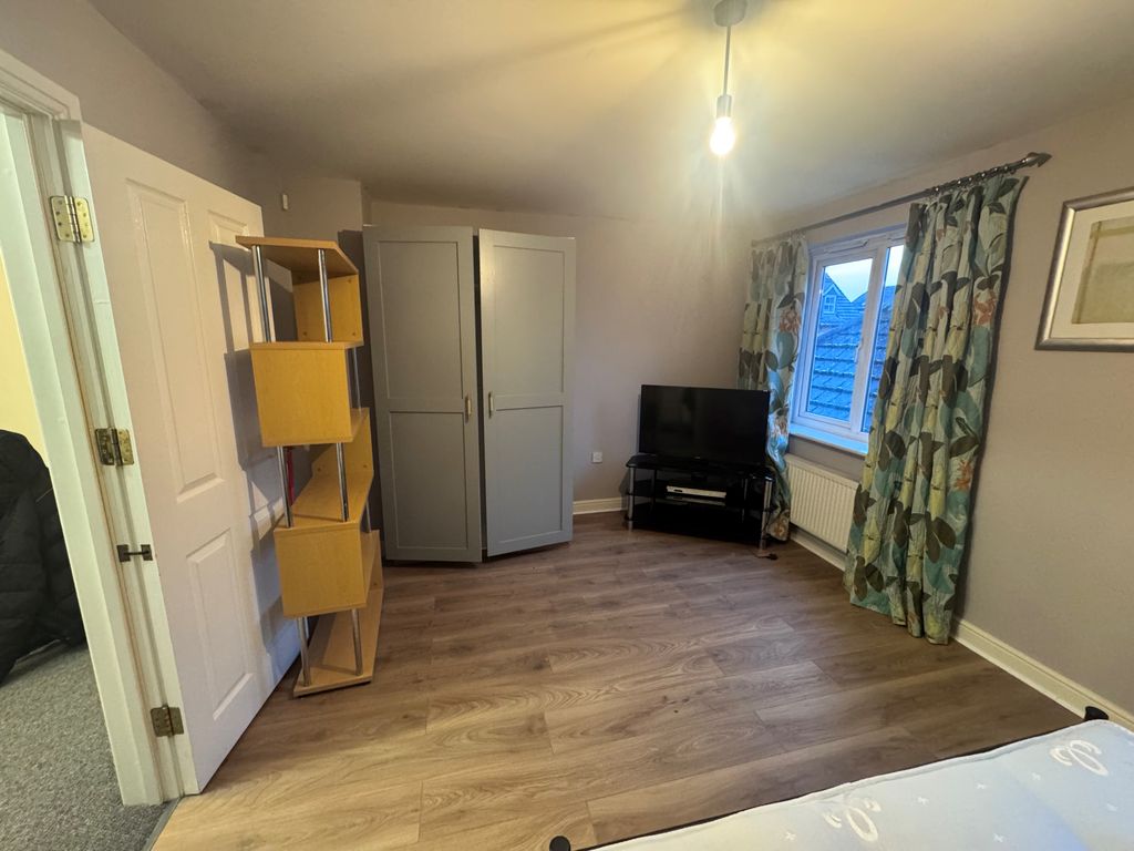 Property photo 2 of 4