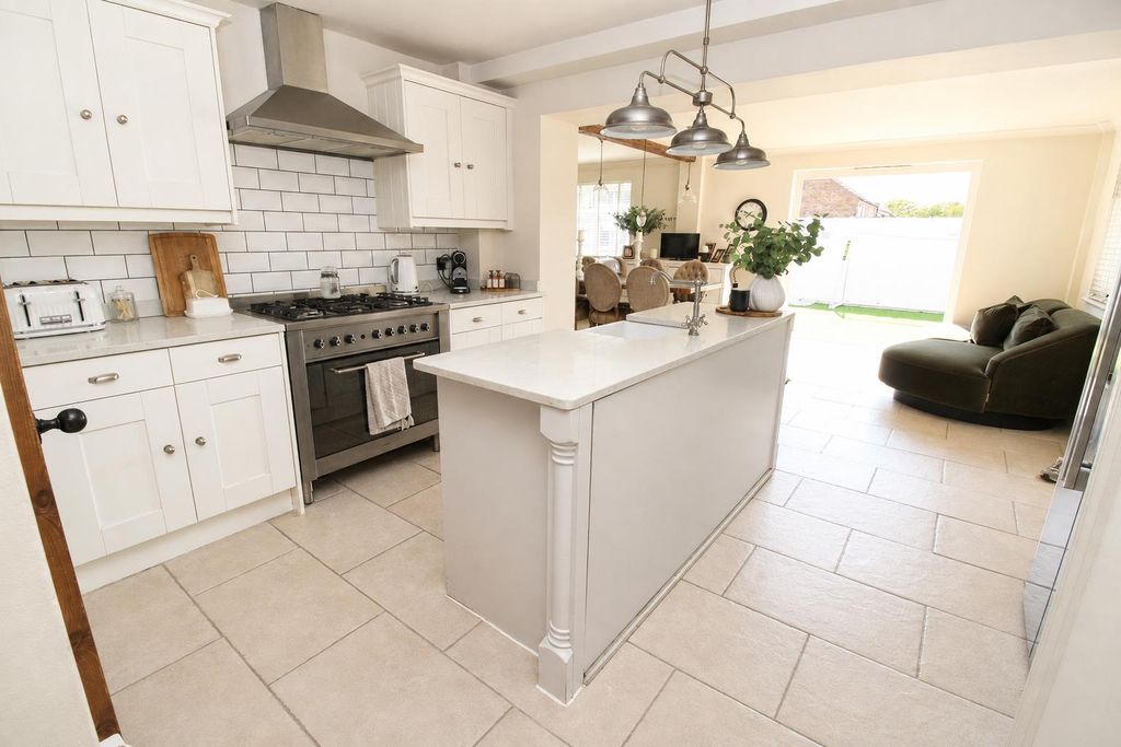 Property photo 2 of 20 Kitchen1.Png