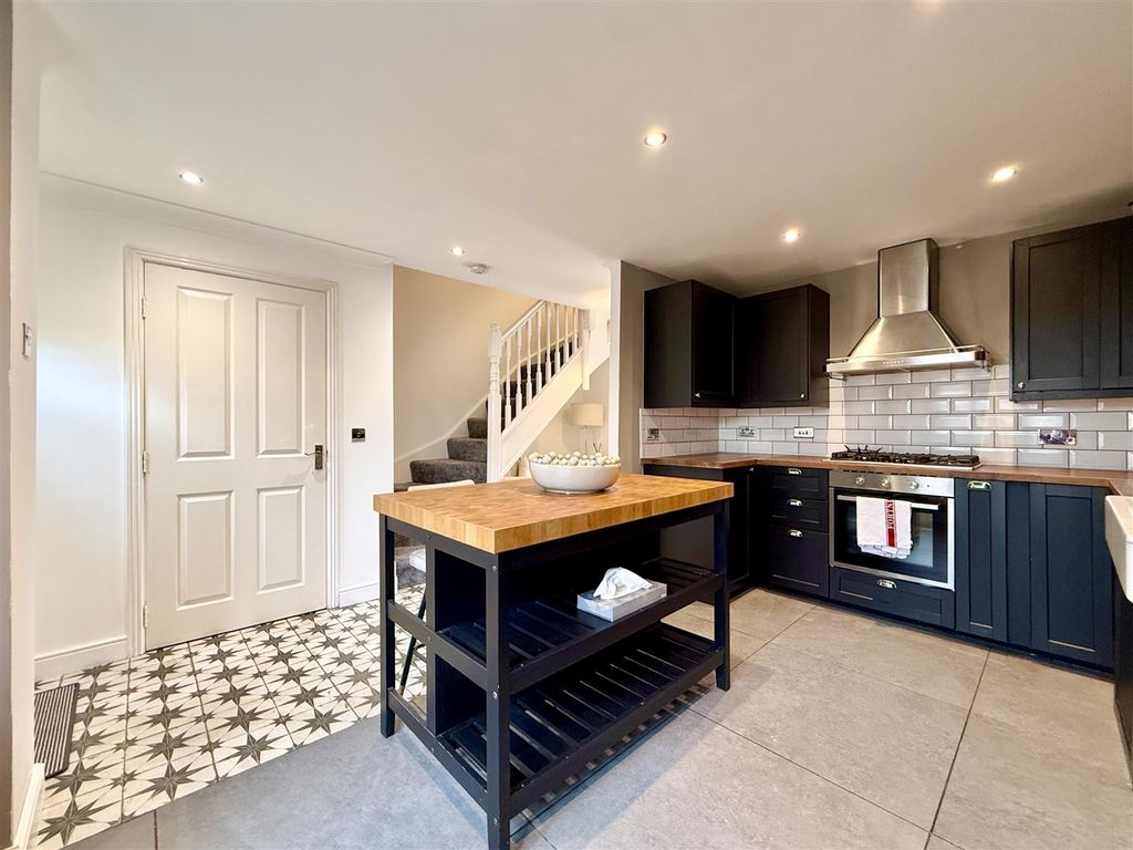 Property photo 2 of 24 2