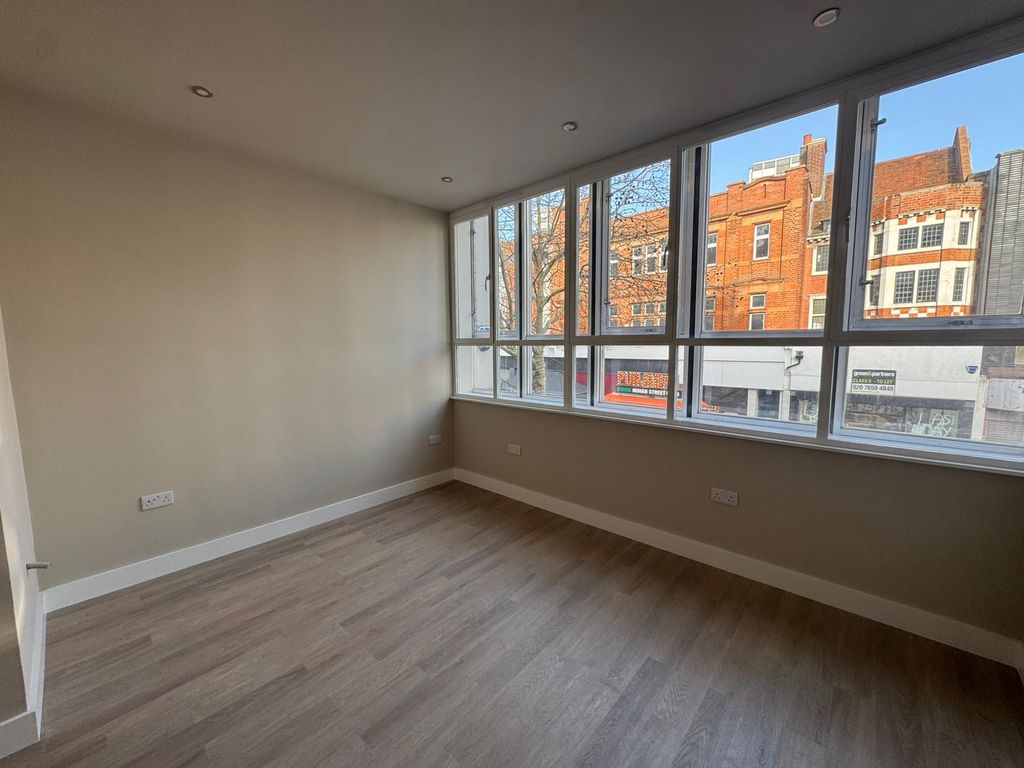 Property photo 2 of 4 Gallery