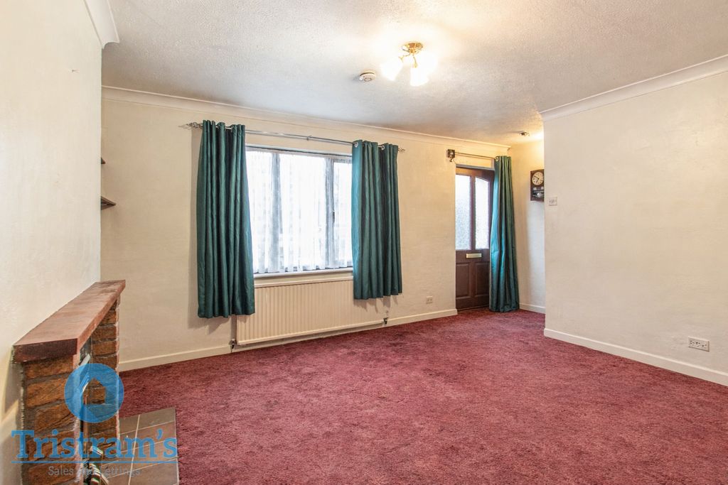 Property photo 3 of 22