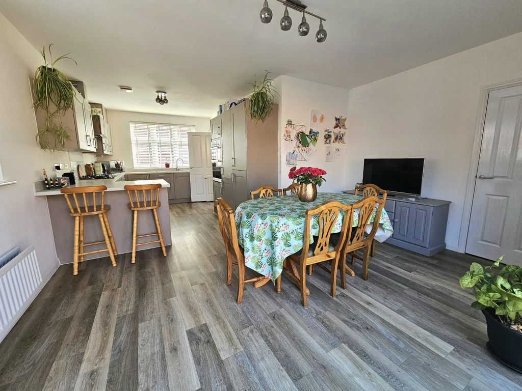 Property photo 3 of 16 Uwjp3673.Jpg