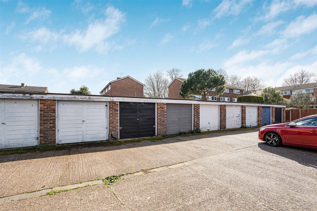 Property photo 2 of 3