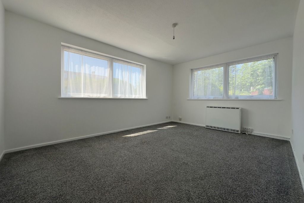 Property photo 3 of 12 4293123