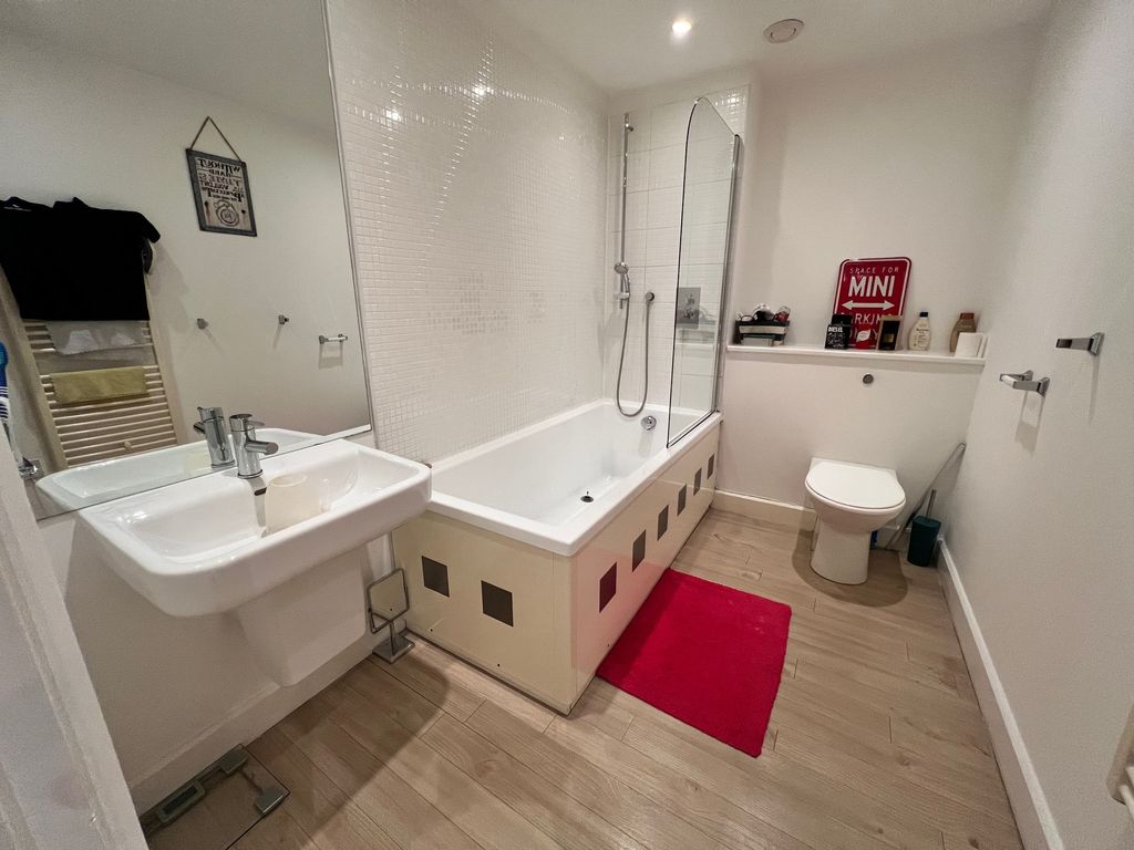 Property photo 2 of 12