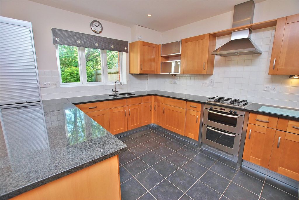 Property photo 2 of 23 Picture No. 03