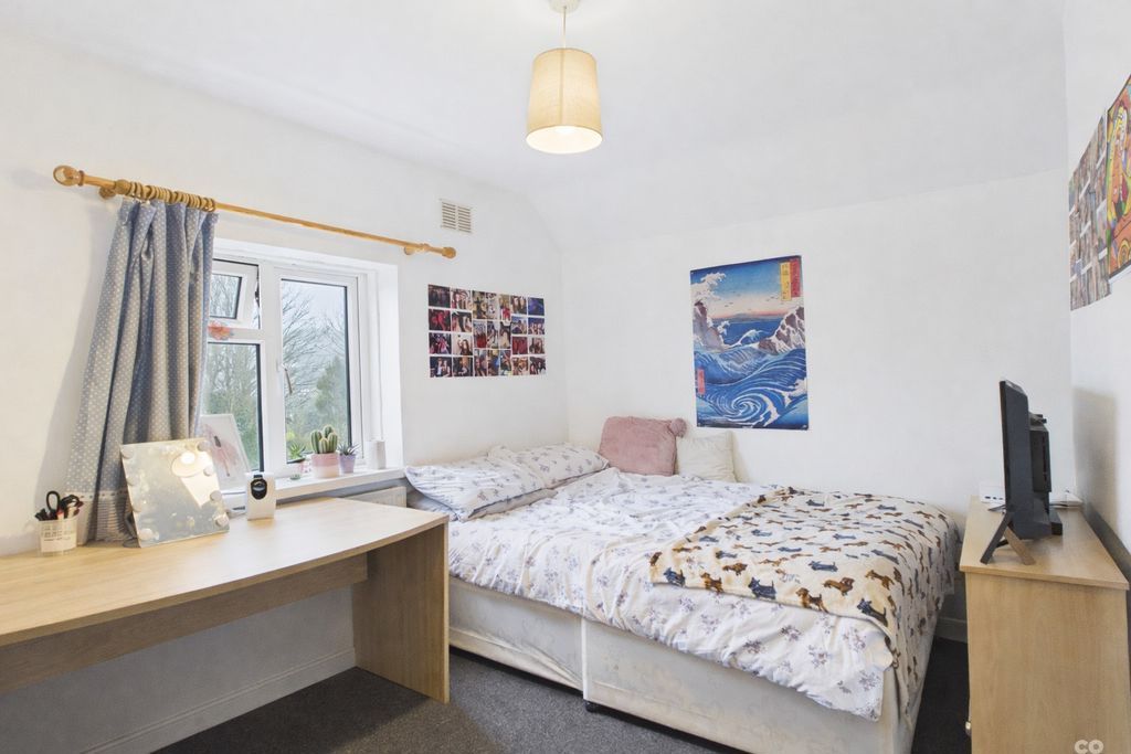 Property photo 1 of 11 Photo 23