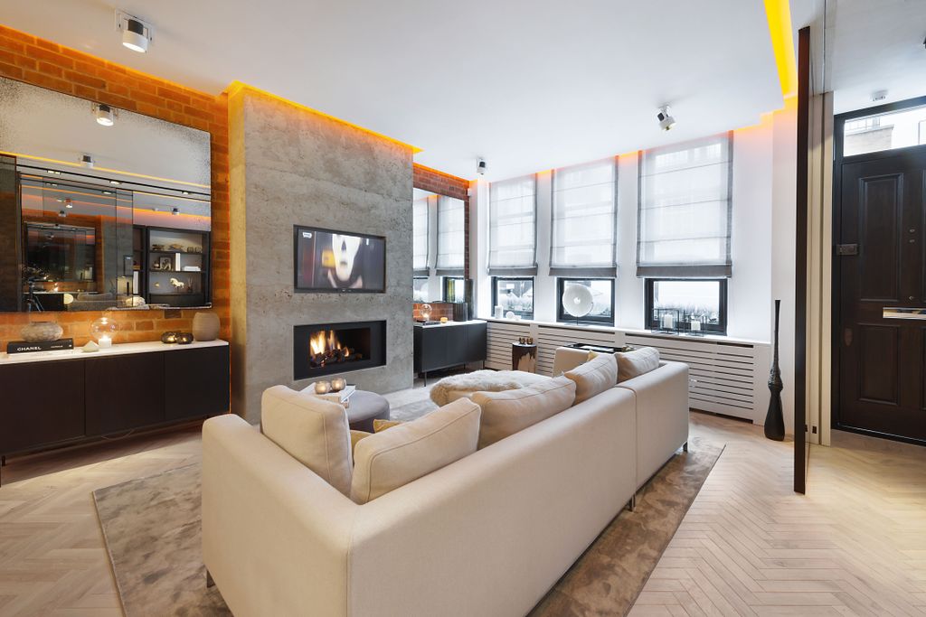 Property photo 3 of 13