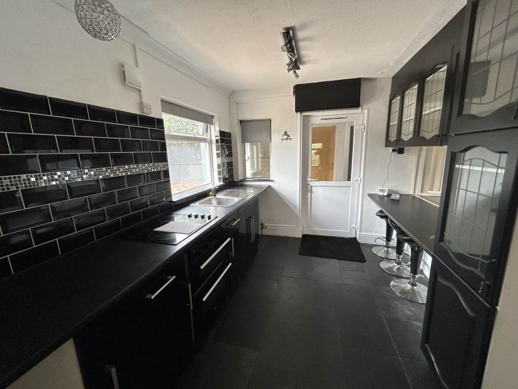 Property photo 2 of 20 Img_9307