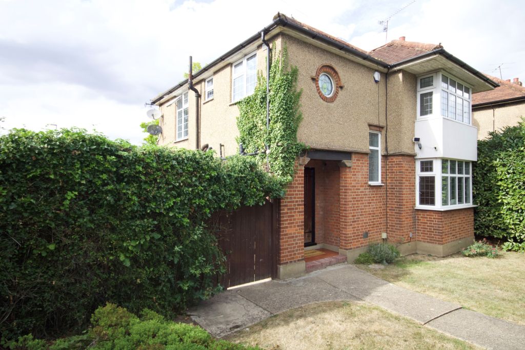 Property photo 1 of 12