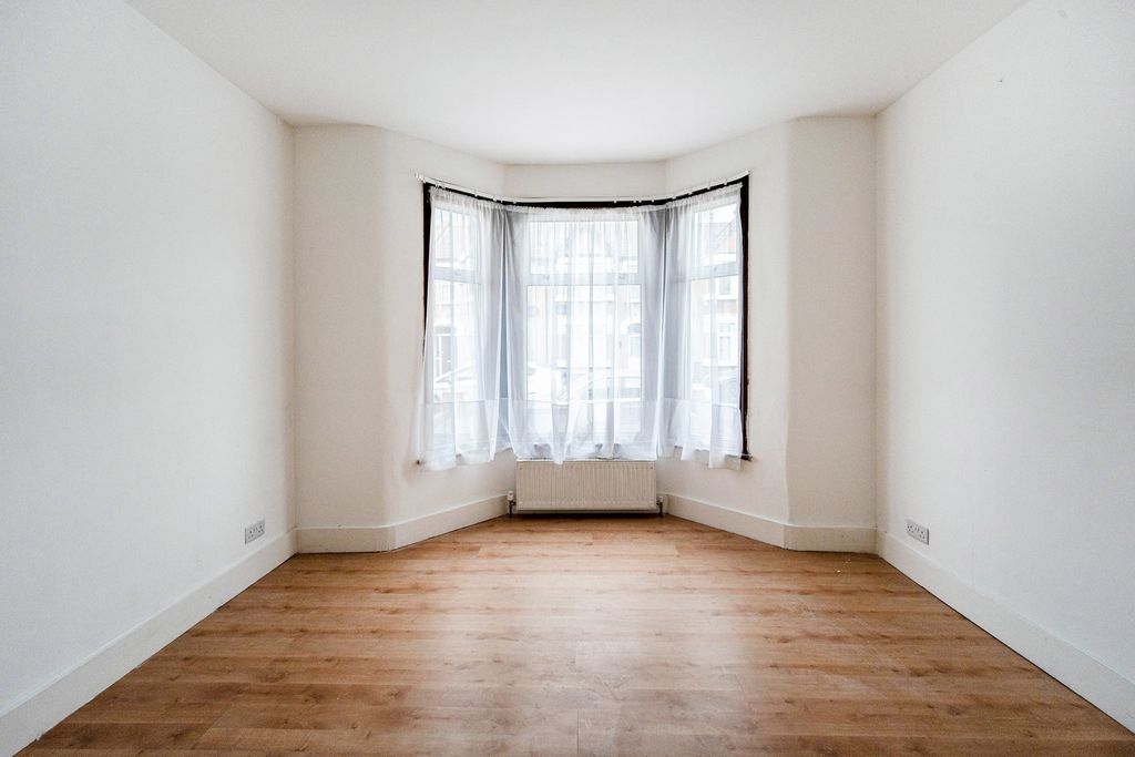 Property photo 2 of 17 Pbox-Img.Jpg