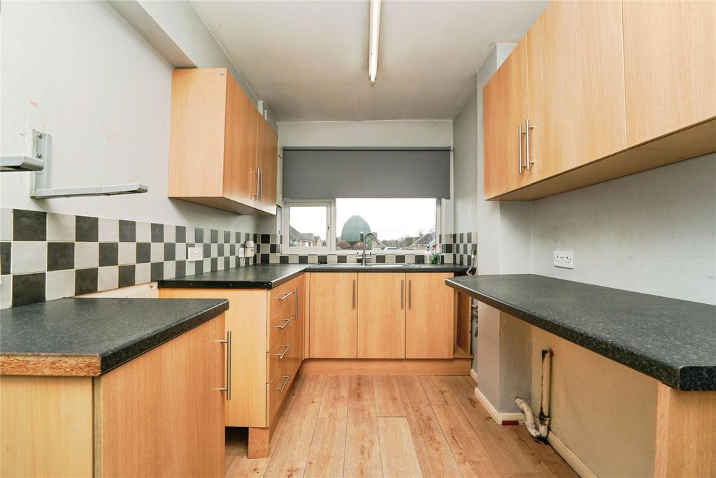 Property photo 3 of 13 Kitchen