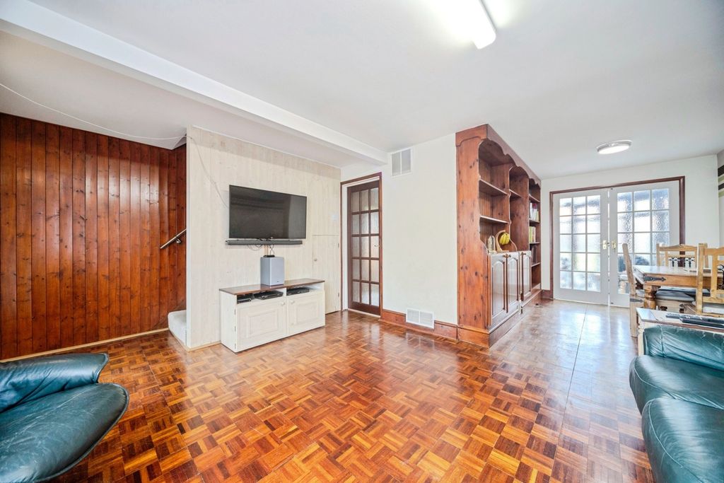 Property photo 3 of 21 Pbox-Img.Jpg