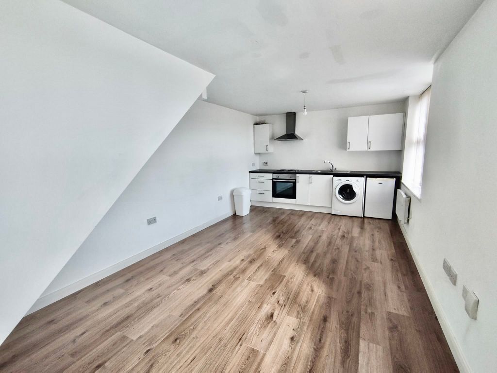 Property photo 1 of 10 Photo 01