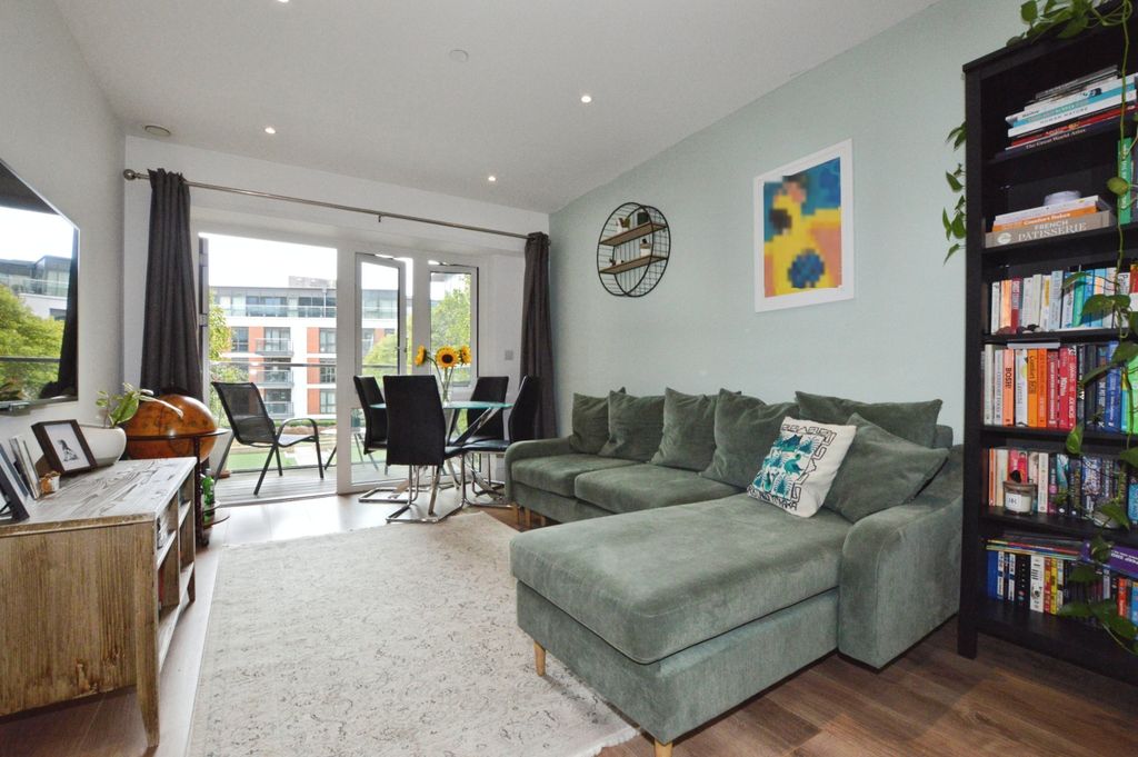 Property photo 1 of 16 Open Plan Living