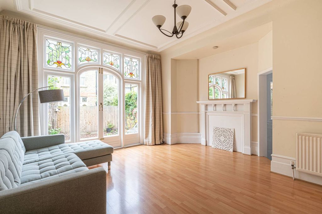 Property photo 1 of 7