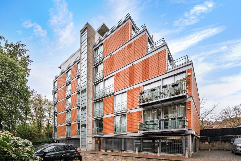 Property photo 1 of 6