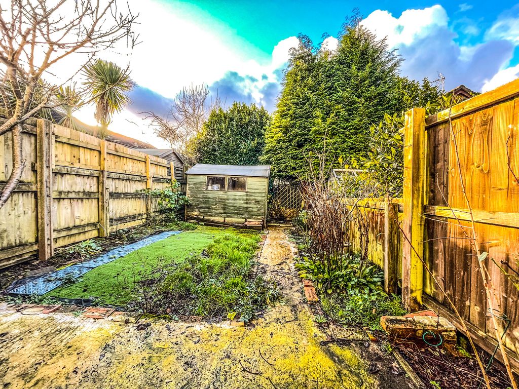 Property photo 2 of 15 Garden