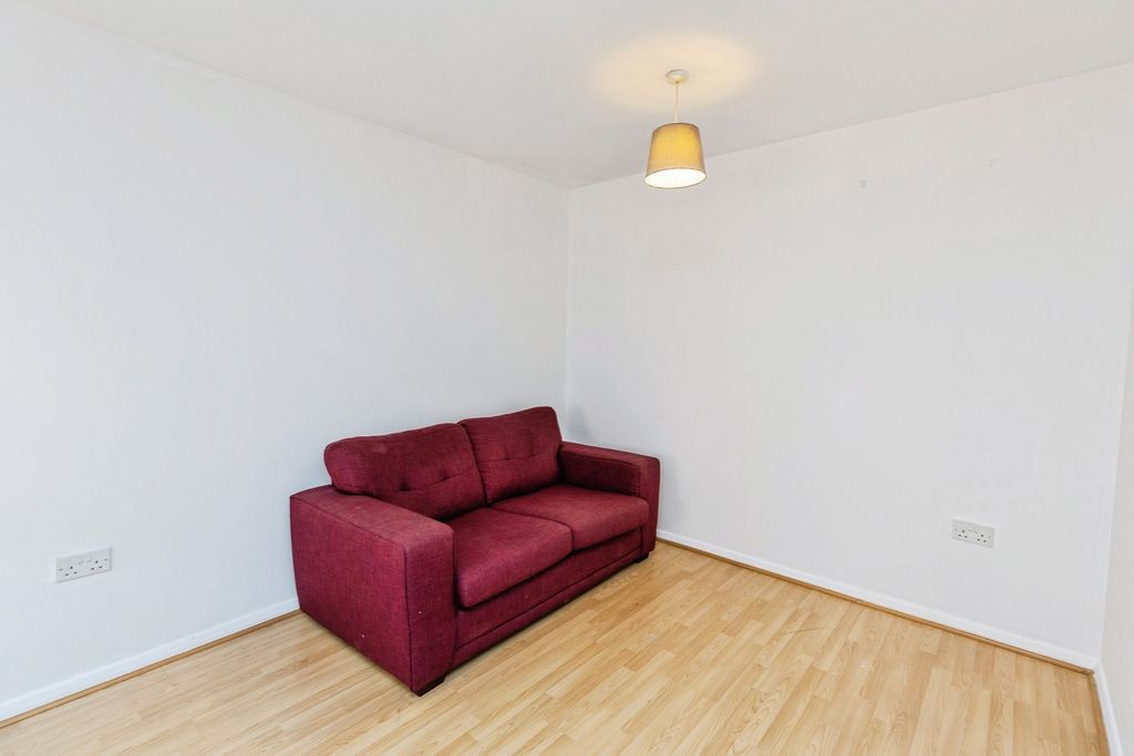 Property photo 3 of 9 Pbox-Img.Jpg