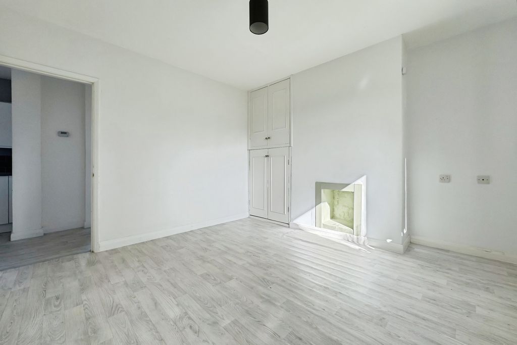 Property photo 3 of 9 Living Room