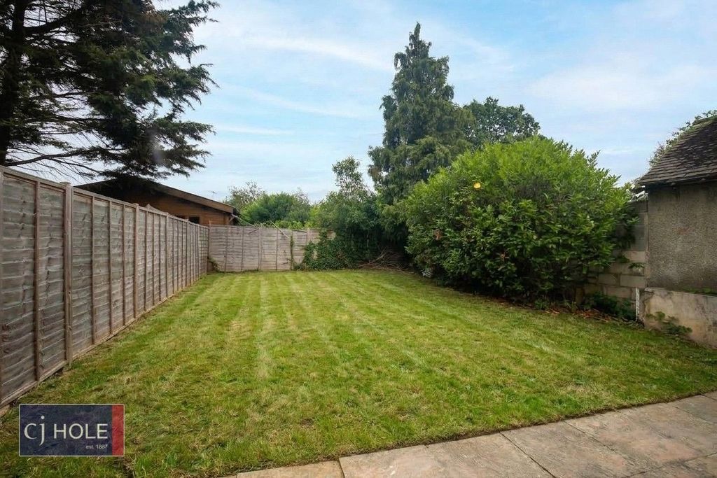 Property photo 2 of 20 Picture No. 13