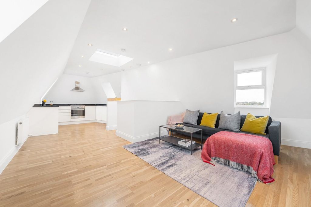 Property photo 2 of 12 Reception (3).Jpg