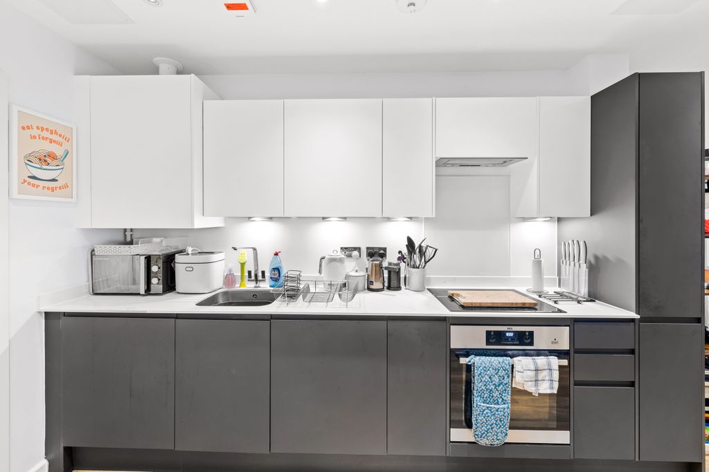 Property photo 3 of 10 Image1-8.Jpg