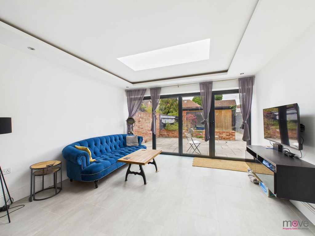 Property photo 3 of 11